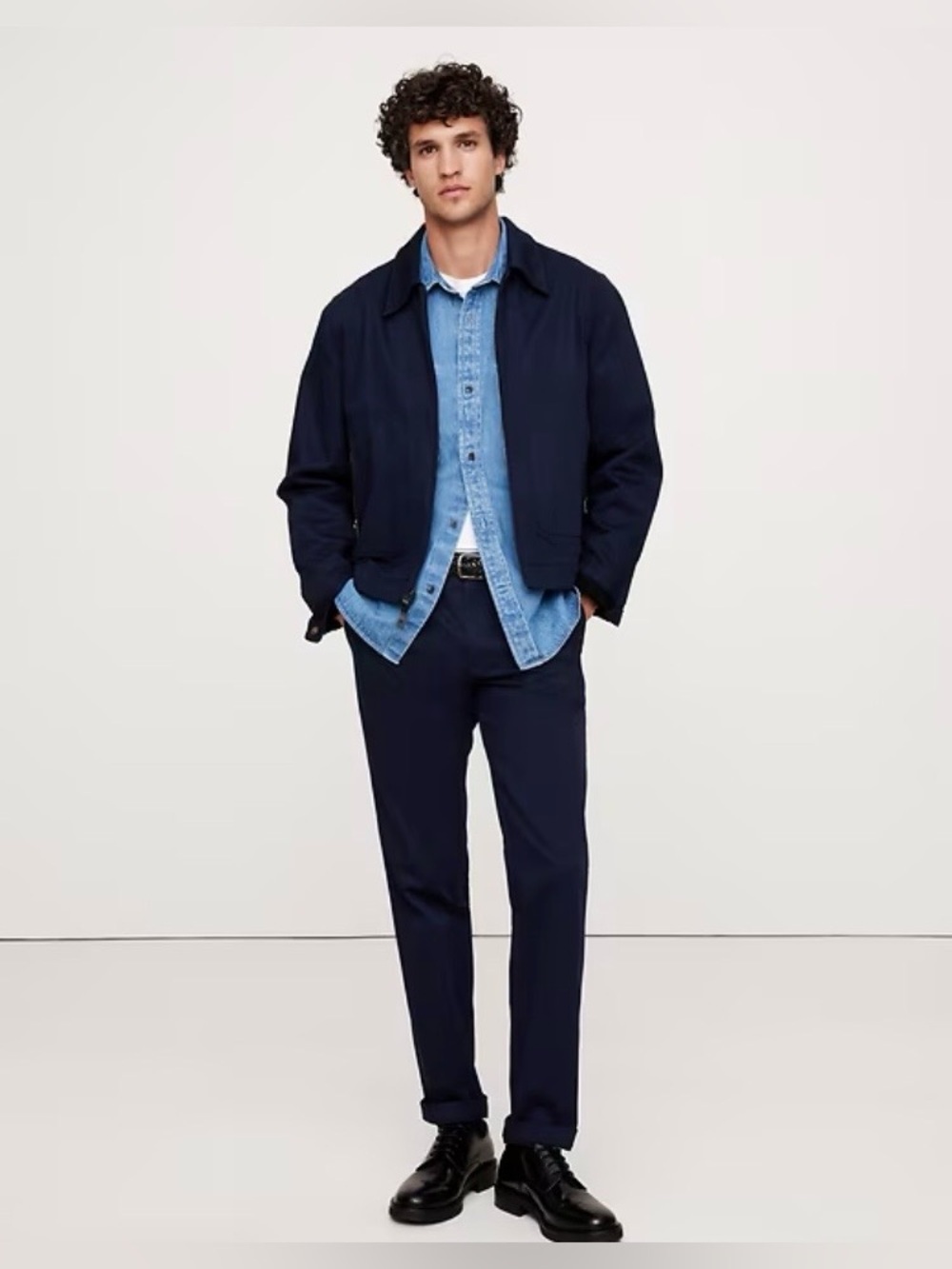 Banana Republic Aiden Rapid Movement Chino in Navy